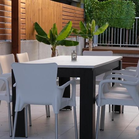 Luxury Fani House Next To Harbor Area With Jacuzzi Apartamento Pafos Exterior foto
